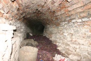 tunelul golescu 300x200 Misterele catacombelor din Capitala
