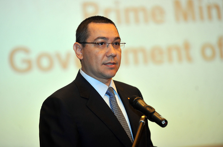 p 6 Victor Ponta la microfon iunie 2014 Mesajul lui Ponta catre ministrul Sanatatii: Sa le oferim sindicalistilor lucruri certe, nu promisiuni!